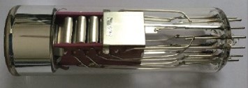 Y237 型光电倍增管